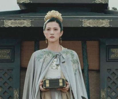 《雪中悍刀行》裴南苇是不是爱上徐凤年了 靖安王为什么把王妃送人