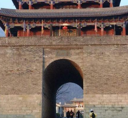 古代城门都是往里开的 古人为什么要设计城门