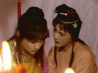 红楼梦中宝玉被打后，袭人说了什么？