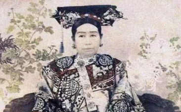 慈禧太后不喝水，那她口渴了喝什么？