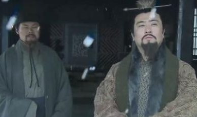 曹丕为何先选择攻打东吴而不是弱小的蜀汉呢？