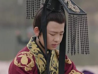 曹魏的五位皇帝中，曹丕、曹叡为何能压制司马氏？