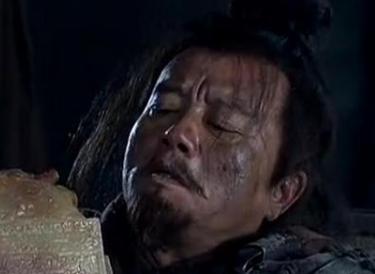 &ldquo;四世三公&rdquo;的袁术，为何会被孔融称为&ldquo;冢中枯骨&rdquo;？