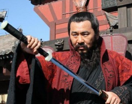 曹操作为主公级别的领导人物 曹操为什么喜欢亲自带兵征战