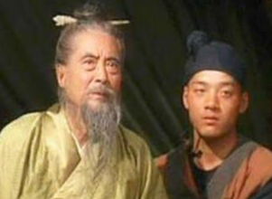 陶谦为何会将徐州让给刘备？目的是什么