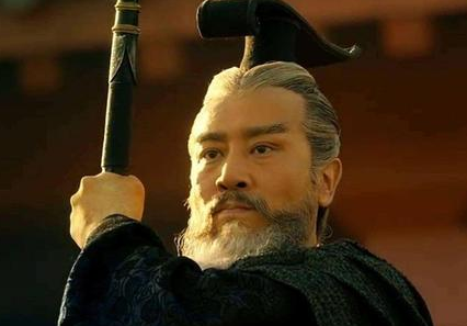 曹操当初兵败宛城的时候 郭嘉为什么不去救曹操