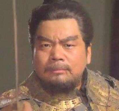 庞德能够击败关羽 庞德打得过马超吗