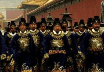 古代王朝统一后，能在较长一段时间内保持和平的原因是什么