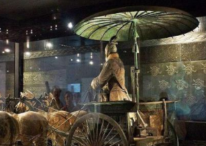 秦始皇铜马车上的伞有什么作用？到底有多厉害？