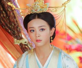 杨丽华的身份有多特殊？她经历过怎样的身份变化？