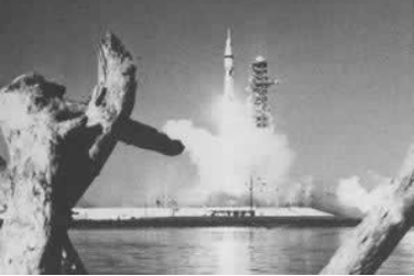 美国第一个空间站“太空实验室”升空