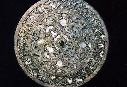 镜子是什么时候出现的？揭秘古代铜镜发展史