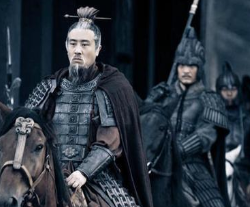 曹操身边有许多谋士，为何在处决吕布时只询问了刘备的意见？