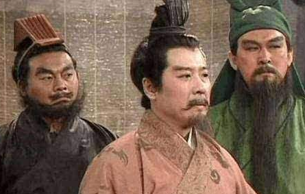 刘备也多次易主，为何他的评价却不像吕布一样呢？