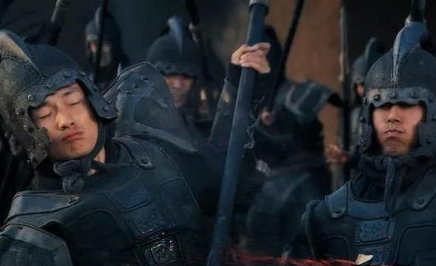 董卓死后不到两个月，王允为何在人生巅峰迅速跌落神坛？