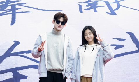 《我们的新时代》完整演员阵容介绍，主要讲述了什么故事？