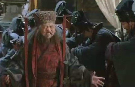 在面对董卓这个乱臣贼子时 大臣们为什么敢怒不敢言