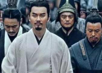 曹操下定决心传位给曹丕的真相是什么？与贾诩有关