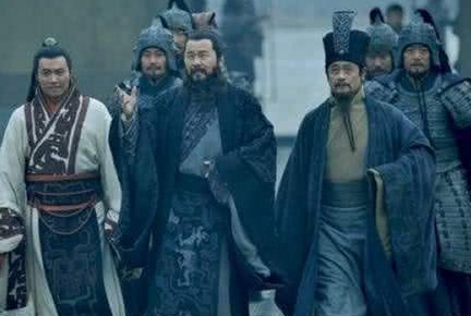 曹操手下猛将如云，为何他却总是亲征呢？