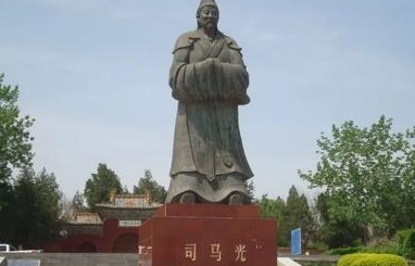 司马光砸缸救出来的那个小孩是谁？