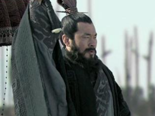 曹操最后没能一统天下，是因为他当时不该发动赤壁之战？