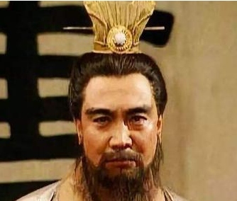 曹操究竟是当世英雄还是逆贼奸臣？如何正确评价曹操？