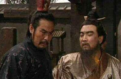 三国的三位保镖，有一个多次背叛主公