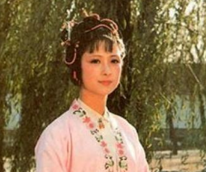 红楼梦中遇到贾琏对尤二姐来说，是好是坏？