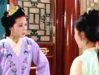 红楼梦中赵姨娘为何要骂芳官？发生了什么事情？