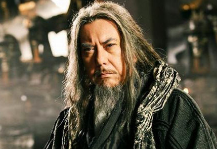 范增为何不直接动手除掉刘邦，而要询问项羽呢？