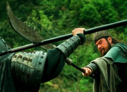 关羽逃跑的时候路过马超的地盘 马超为什么不出手救关羽