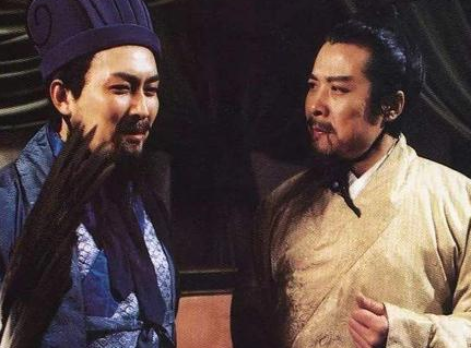 徐庶和诸葛亮都是初来乍到 关羽和张飞态度为何完全不同