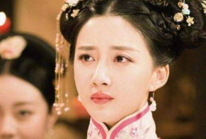 她是清朝最惨公主，怀着孕被逼改嫁三次