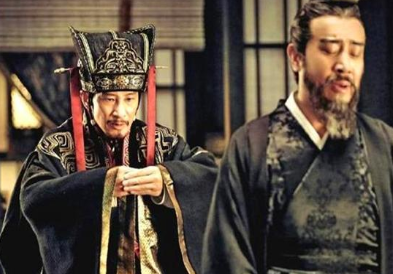 荀彧和荀攸叔侄二人谁更厉害？曹操是如何看待他们的？