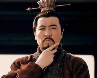 三国时期刘备入蜀后曾遭遇背叛，是哪三个人？