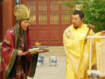 朱由校为什么传位给了弟弟，而不是自己的儿子？