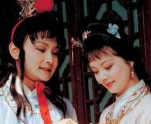 红楼梦中薛宝钗为什么会争不过黛玉？有何差别？