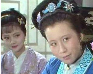 红楼梦中李纨一个月的月钱有多少？比王熙凤的还多？
