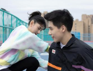 《陪你逐风飞翔》萧寒是个什么样的人？宠爱罗晓意的原因是什么