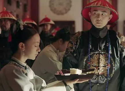 乾隆赏赐给大臣猪肘子 大臣出宫后真的敢丢吗