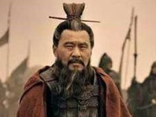 曹操对关羽表现出格外的欣赏，为什么关羽不肯归顺他？