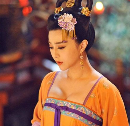 武则天服侍李世民十一年都没有怀孕 和李治睡了一夜为何就怀孕了