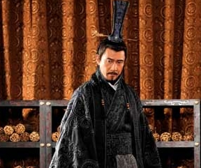 齐桓公是春秋时期第一位霸主，为何他晚年时期的齐国却走向衰落？