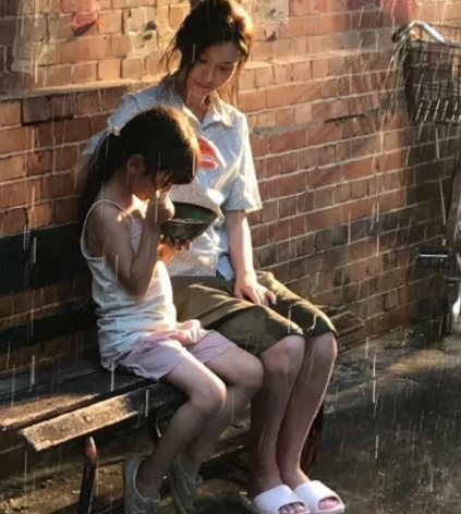 《唐人街探案3 》饰演小林杏奈的人是谁 饰演小林酱的母亲又是谁