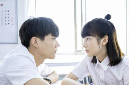 《我曾记得那男孩》开启首播模式，主演大多是嘉行旗下的艺人
