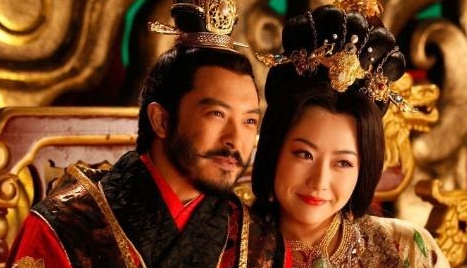 两姐妹进宫先后成皇后，结局却大不相同
