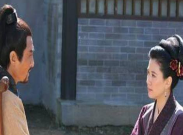 水浒传中，高俅一定要陷害林冲的原由是什么？