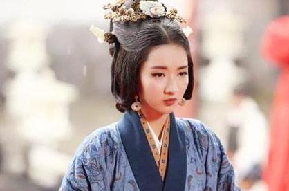 汉献帝为何心甘情愿将玉玺交给曹节保管呢？