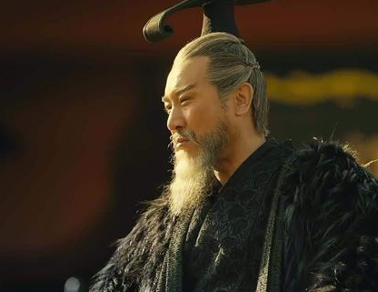 汉献帝只是一个傀儡皇帝 曹操为什么还把三个女儿嫁给他