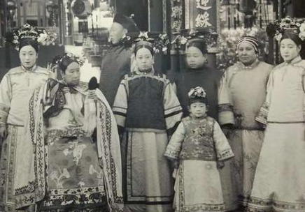 清朝后宫妃子那么多 皇帝为什么只能和皇后过夜